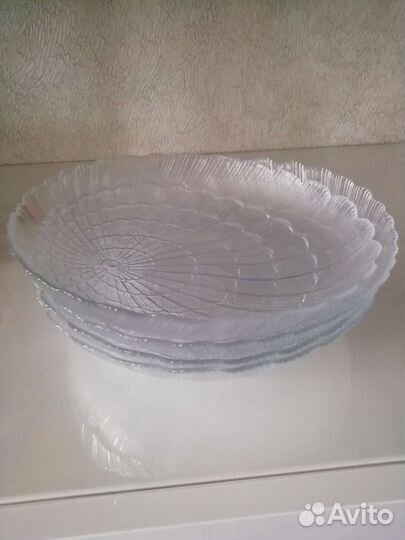 Стеклянные тарелки