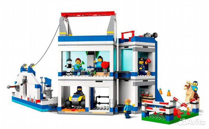 Lego city Академия полицейской подготовки 60372