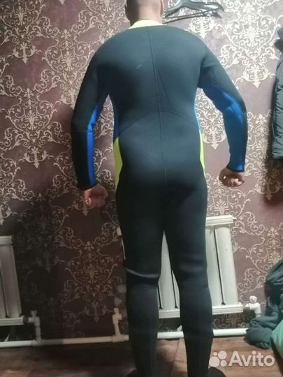 Сухой гидрокостюм