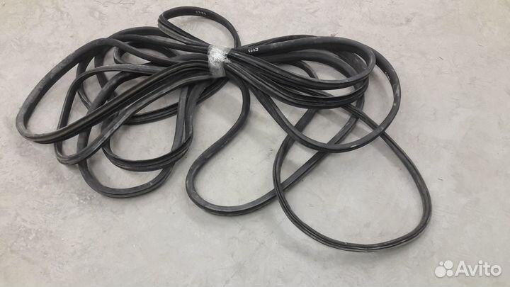 Skoda Fabia 2 - уплотнители дверных проемов (к-т)