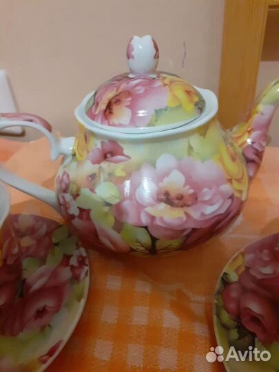 Чайный червиз на подставке