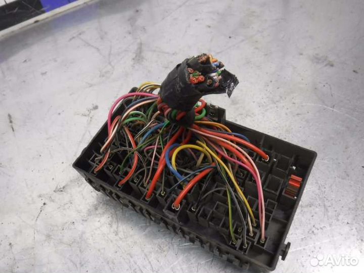 Блок предохранителей Лада Приора 126 2011