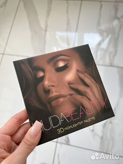 Палитра хайлайтеров huda beauty