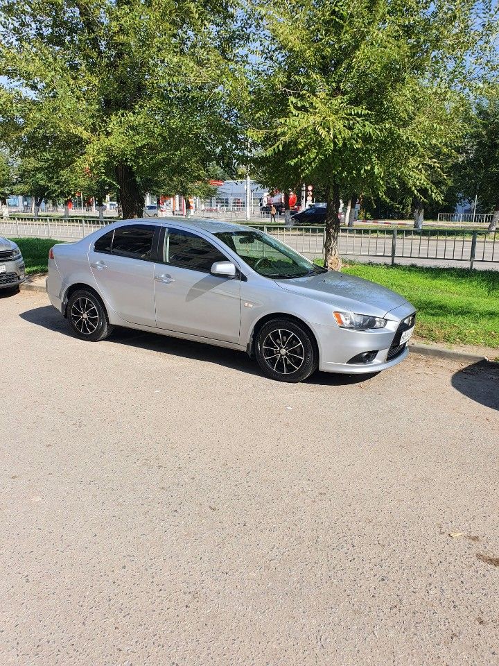 Mitsubishi Lancer: фото владельца