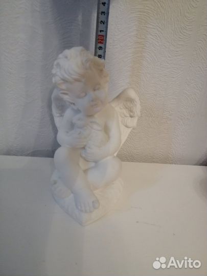 Ангел с кроликом гипс