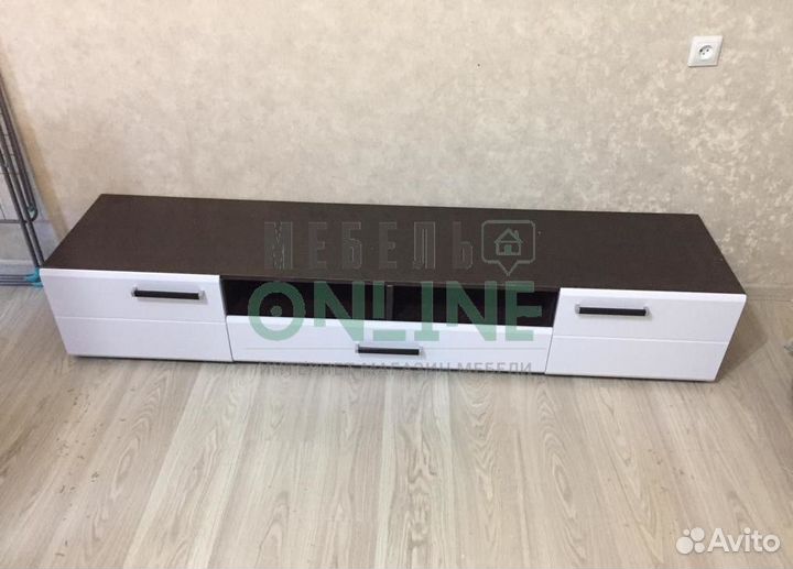 Тумба под телевизор