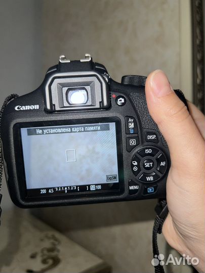 Зеркальный фотоаппарат canon