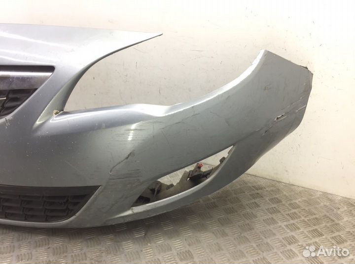 Бампер 13264403 Opel Astra J (2010-2017)