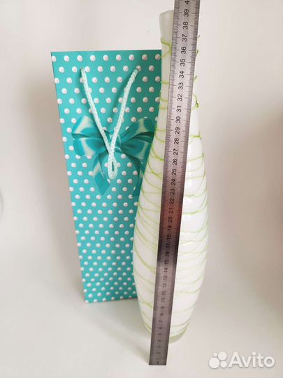 Вазы из цветного стекла