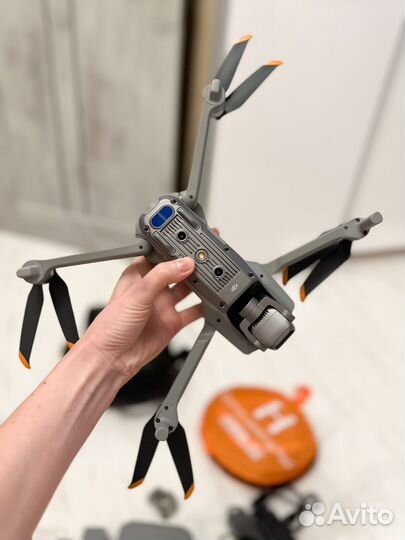 Квадрокоптер DJI Air 2S, серый