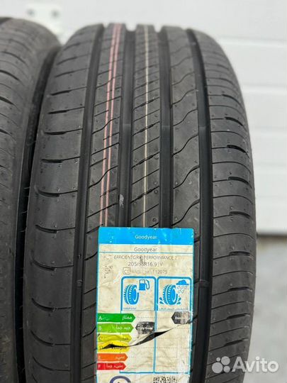 Goodyear EfficientGrip Performance 2 205/60 R16 93V