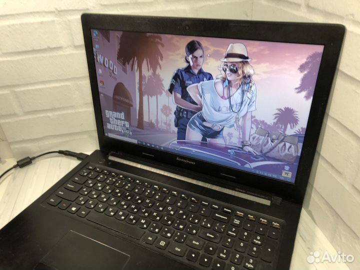 Игровой ноутбук Lenovo 2 видеокарты/4 ядра/8gb