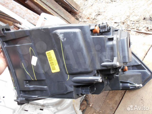 Фара правая Dodge Ram 13-15г