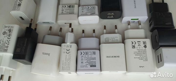 Зарядное устройство для телефона