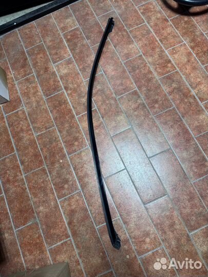 Молдинг двери передний левый Bmw черный глянец E60