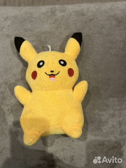 Игрушка мягкая,детская (пикачу)