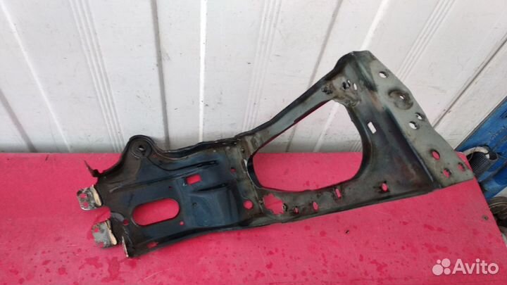 Панель переднего лонжерона Mercedes-Benz W140