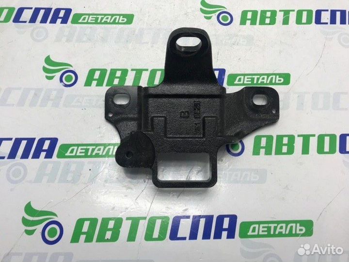 Кронштейн опоры двигателя левый Mazda 3 BP PE / P5