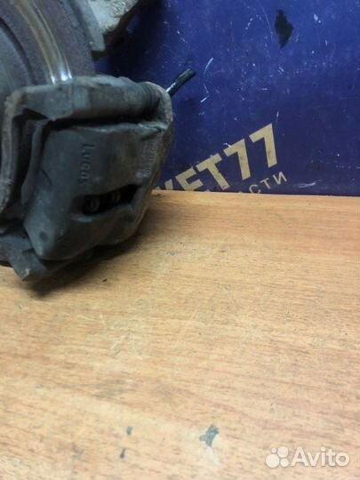 Кулак поворотный передний правый Renault Logan