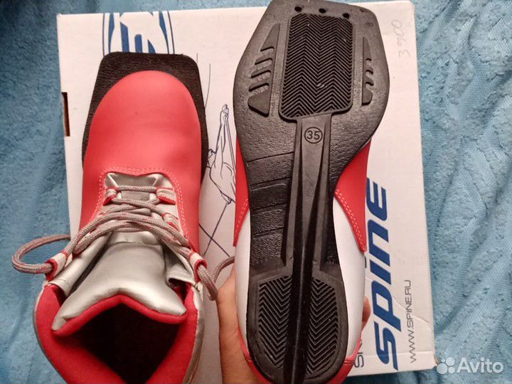 Лыжные ботинки новые