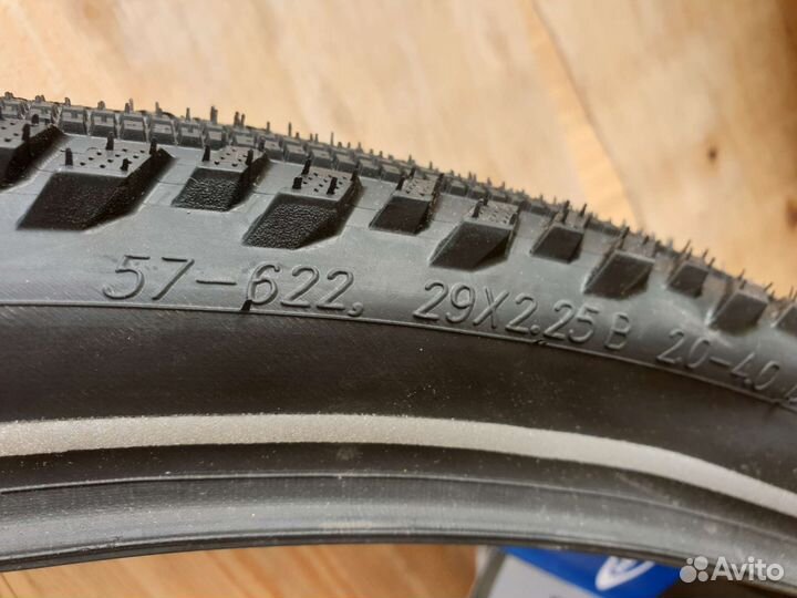 Покрышки 29 Schwalbe Hurricane с антипроколом