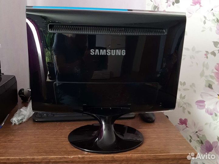 Монитор Samsung 22 дюйма