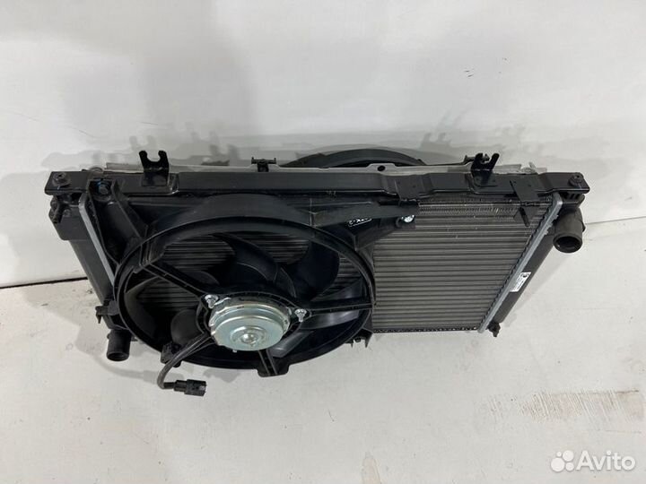 Радиатор охлаждения двигателя передний LADA Granta