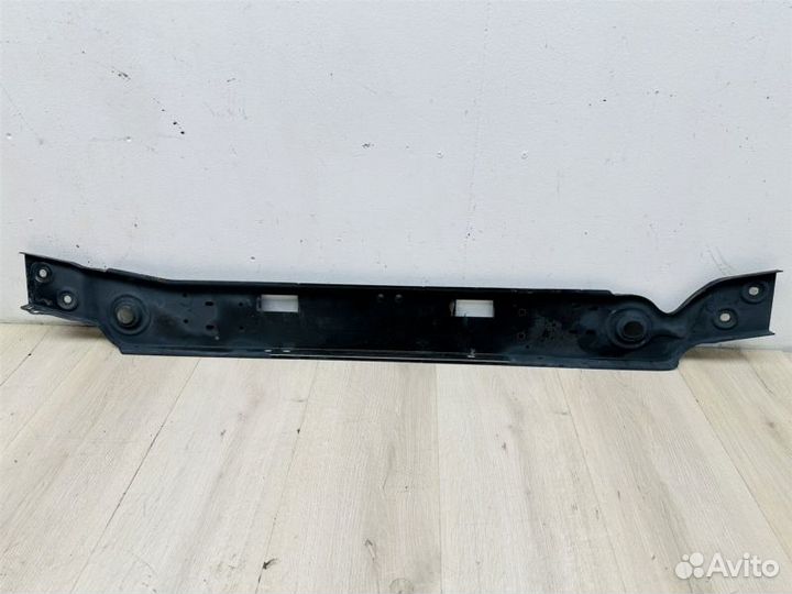 Кронштейн радиатора Ford Transit 8 2.2 tdci