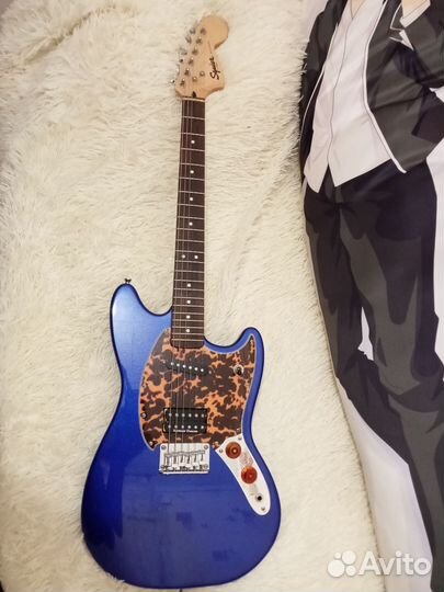 Электрогитара Squier mustang