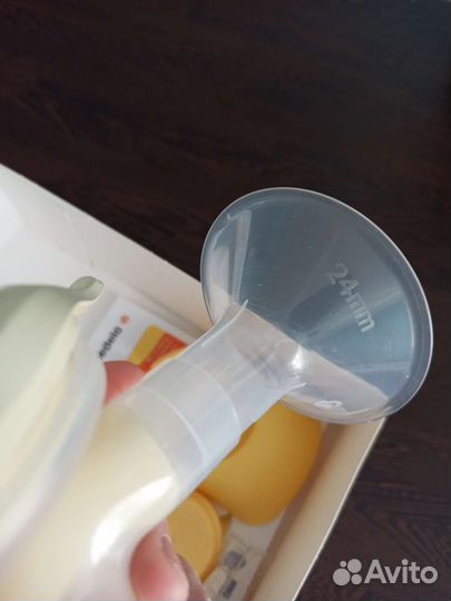 Молокоотсос medela ручной