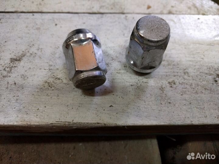 Гайки колесные