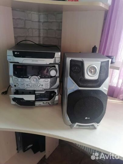 Музыкальный центр LG