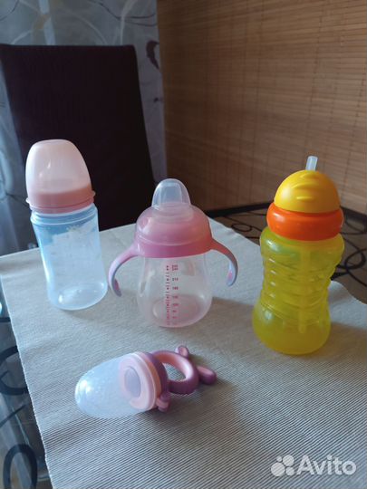 Бутылочки, поильник и ниблер