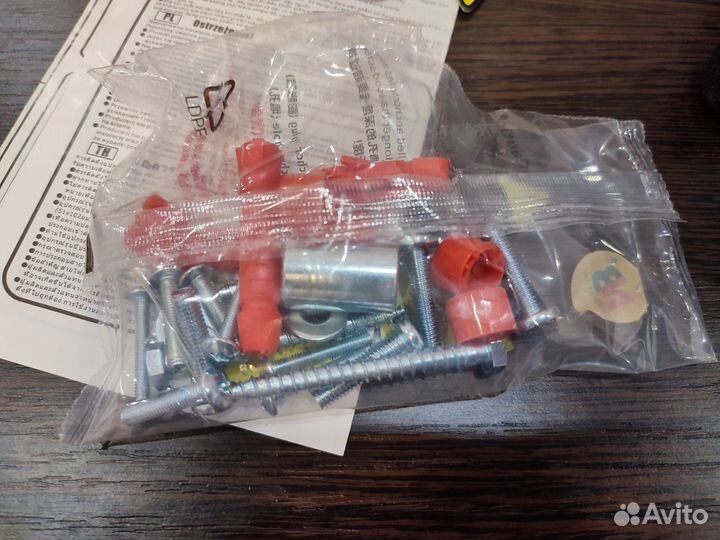 Кронштейн для монитора настенный NB F300