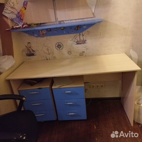 Письменный стол, полка