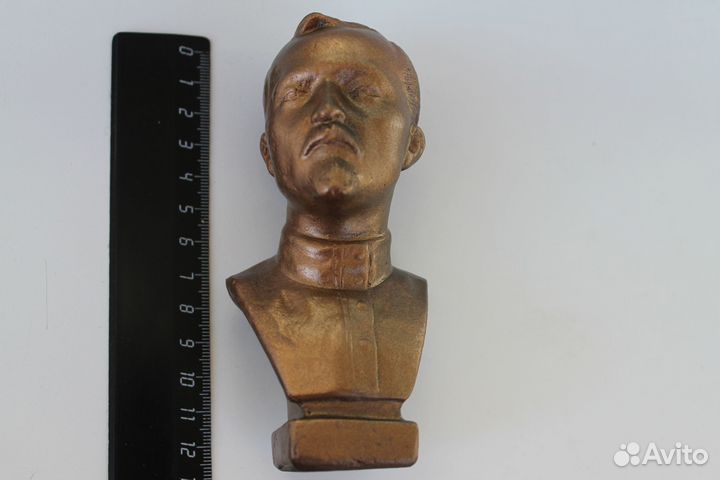 Бюст Дзержинский