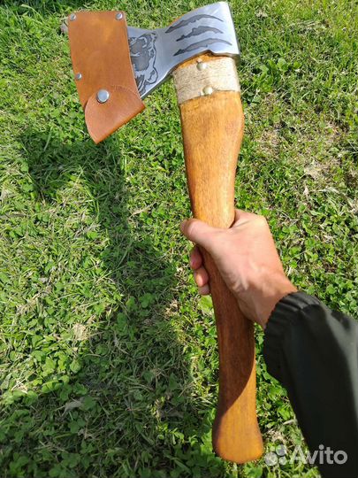 Топор с чехлом
