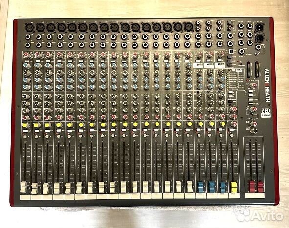 Микшерный пульт Allen & Heath zed 22FX