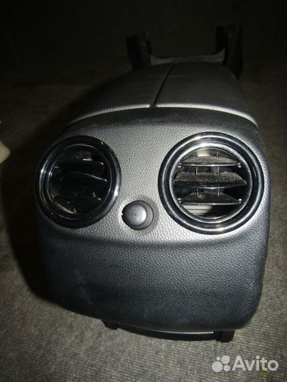 Консоль подлокотника Мерседес 253 A2538300000