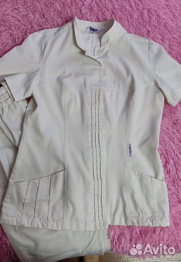 Медицинский костюм женский