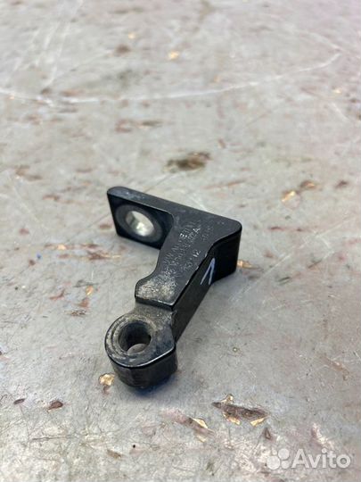 Петля двери передняя правая Audi A6 C7 3.0 2012