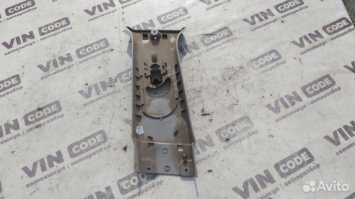 Обшивка центральной стойки правая Chery M11