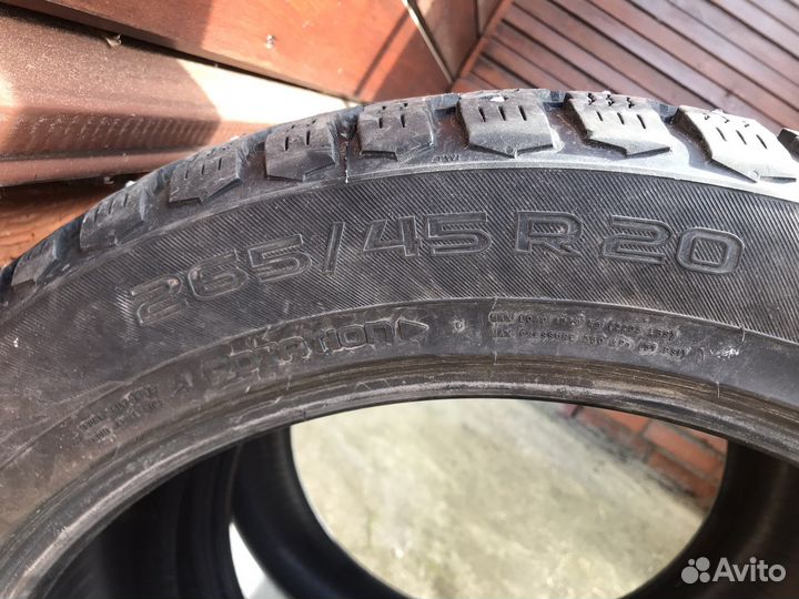 Nokian Tyres Hakkapeliitta 9 SUV 265/45 R20 110T