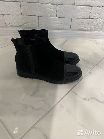 Ботинки женские