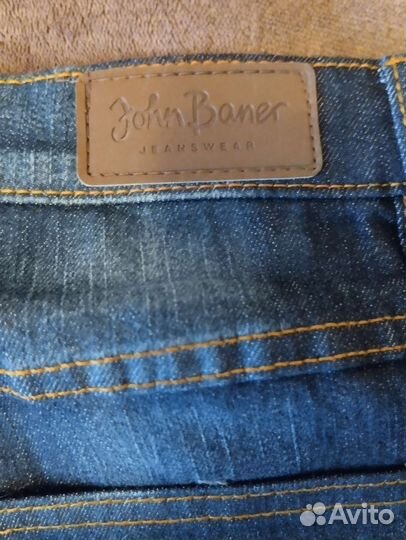 Джинсы женские новые, длина 107, пояс44, бедра52