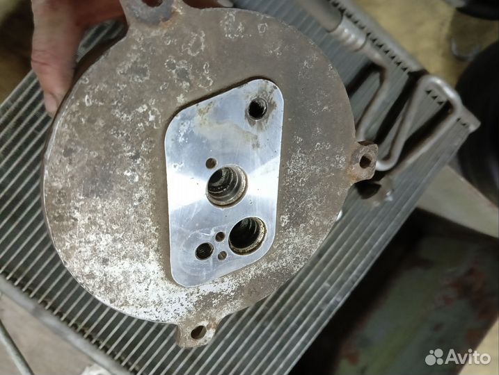 Радиатор кондиционера BMWe39