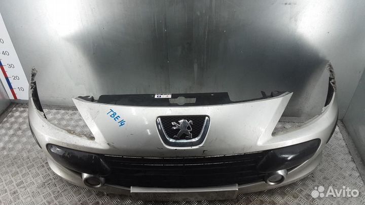 Бампер передний Peugeot 307