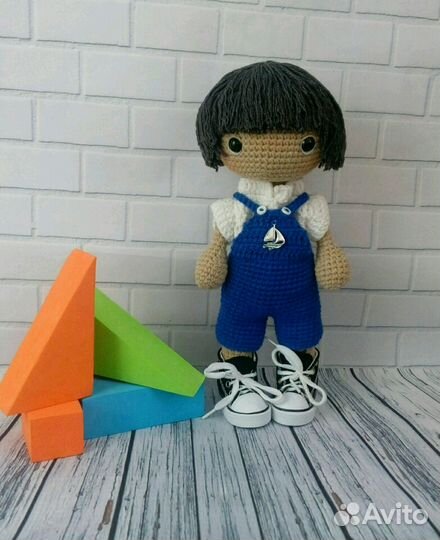 Мальчишка кукла интерьерная