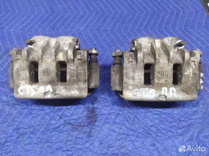 Суппорт передний левый правый Cadillac CTS 2