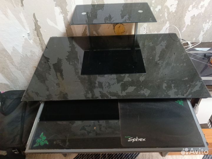 Стол компьютерный стекло